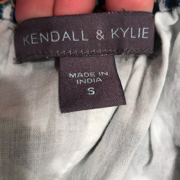 Kendall and Kylie patterned shorts - Picture 3 of 3